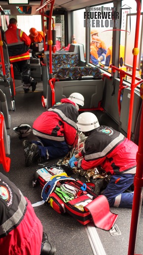 FW-MK: Berufsfeuerwehrmann / frau für einen Tag! Ausrücken wie die Großen.