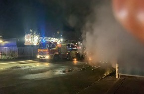 Feuerwehr Dortmund: FW-DO: Kellerbrand in ehemaligem Bildungszentrum / Westhoffstraße