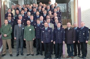 Polizeidirektion Göttingen: POL-GOE: FOTOS zur PM 85/2005): Polizeipräsident Hans Wargel trifft Führungsspitze der Feuerwehren