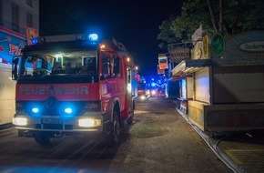 Freiwillige Feuerwehr Menden: FW Menden: Stromkasten brennt auf dem Kirmesgelände