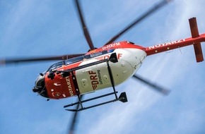 DRF Luftrettung: DRF Luftrettung im Einsatz beim FIS Skiweltcup Garmisch / Rot-wei&szlig;er Rettungshubschrauber f&uuml;r Notf&auml;lle auf der Kandahar