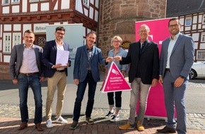 Deutsche Telekom AG: GlasfaserPlus baut in Rauschenberg und Wetter (Hessen) insgesamt rund 3.405 Glasfaser-Anschlüsse