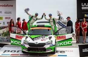 Skoda Auto Deutschland GmbH: Rallye Portugal: SKODA Pilot Rovanperä gewinnt WRC 2 Pro und übernimmt Tabellenführung (FOTO)