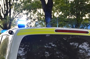 Polizei Mettmann: POL-ME: Verkehrsunfall mit hohem Sachschaden - Ratingen - 2408088