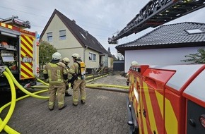 Freiwillige Feuerwehr Lehrte: FW Lehrte: Fassadenbrand nach Handwerkerarbeiten: schnelles eingreifen der Feuerwehr verhindert schlimmeres.