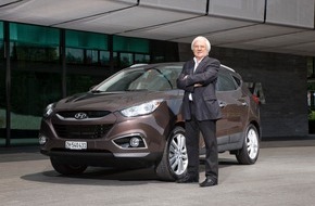 HYUNDAI SUISSE, BERSAN Automotive Switzerland AG: Hyundai Suisse verpflichtet Gilbert Gress als neuen Markenbotschafter / Gilbert Gress fährt den neuen Hyundai ix35