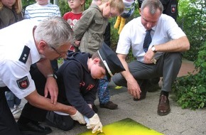 Polizeidirektion Göttingen: POL-GOE: (1112/2008) Polizeipräsident Wargel startet Schulanfangsaktion 2008 in der Polizeidirektion Göttingen - Fotos im Download