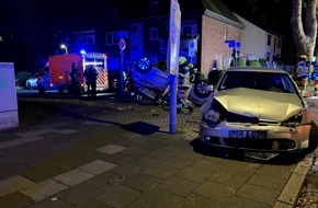 Feuerwehr Oberhausen: FW-OB: Verkehrsunfall auf der Dorstener Stra&szlig;e Ecke Albrechtstra&szlig;e