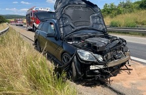 Polizeidirektion Kaiserslautern: POL-PDKL: Verkehrsunfall mit hohem Sachschaden