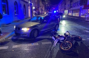 Polizei Mettmann: POL-ME: Kradfahrer bei Auffahrunfall verletzt - Hilden - 2211076