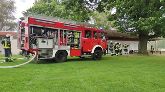 Freiwillige Feuerwehr Celle: FW Celle: Brennt Kühlschrank in Vereinsheim