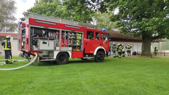 Freiwillige Feuerwehr Celle: FW Celle: Brennt Kühlschrank in Vereinsheim