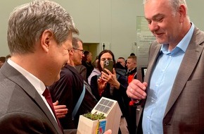 Zentralverband des Deutschen Dachdeckerhandwerks ZVDH: Internationale handwerksmesse IHM - Besuch von Minister Robert Habeck: Großes Interesse am Dachdeckerhandwerk