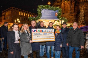 Süßes vom Nikolaus am Stand des Kinderklinikums Nürnberg auf dem Christkindlesmarkt