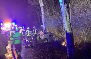 Polizeiinspektion Cuxhaven: POL-CUX: Tödlicher Verkehrsunfall auf der Landesstraße 118 in Neuenkirchen (Foto im Anhang)
