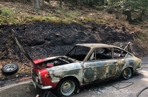 Polizeidirektion Landau: POL-PDLD: Sankt Martin - Oldtimer-Klassiker geht in Flammen auf