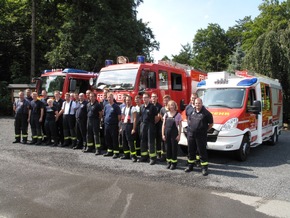 FW-AR: Wennigloher Feuerwehr übt mit Einheiten aus Moers und Sundern