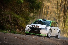Skoda Auto Deutschland GmbH: Wettbewerbspremiere des modernisierten SKODA FABIA R5 bei der Rallye Cesky Krumlov (FOTO)
