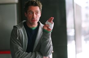 TELE 5: Robert Downey Jr.: "Ich bin ständig auf der Jagd nach einer Erektion"//
TELE 5 zeigt 'Kiss Kiss, Bang Bang' mit Robert Downey Jr. am Dienstag, 04. Mai um 22.00 Uhr