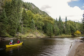 Kajak- und Kanutouren in Québec: Ostkanadische Provinz lädt zu unvergesslichen Wasserabenteuern ein