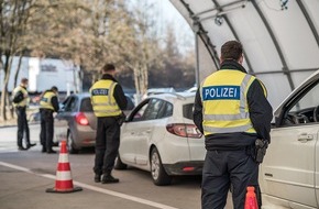 Bundespolizeidirektion München: Bundespolizeidirektion München: Arbeitsfahrt endet mit Anzeigen und Zurückweisung/ Bundespolizei stößt auf Fahrerlaubnisentzug und Drogen