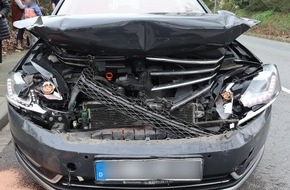 Kreispolizeibehörde Herford: POL-HF: Verkehrsunfall mit mehreren Fahrzeugen- Verkehrskommissariat sucht Beteiligte