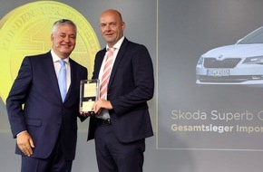 Skoda Auto Deutschland GmbH: Topmodell SKODA SUPERB Combi ist 'Auto Test Sieger 2016' (FOTO)