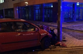 Polizei Bochum: POL-BO: Mit gestohlenem Wagen und unter Drogeneinfluss unterwegs: Polizei stellt 15-Jährigen nach Verfolgungsfahrt in Bochum