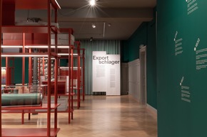&quot;Guter Stoff. Kollektion Textilmuseum&quot;, Eröffnung der Ausstellung am 12. Mai