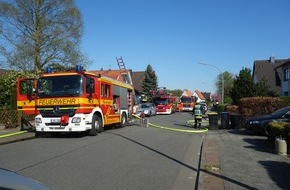 Feuerwehr Bremerhaven: FW Bremerhaven: Garage brennt in Speckenbüttel