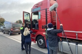 Polizeiinspektion Rotenburg: POL-ROW: ++ Schwerpunktkontrolle "focus on the road" - Autobahnpolizei überwacht mit neuer Technik ++