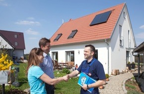 VdZ - Forum für Energieeffizienz in der Gebäudetechnik e.V.: Ab sofort strengere Regeln beim Hausbau
