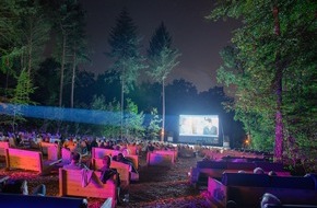 Tourist-Information Bad Mergentheim: Außergewöhnliche Übernachtung in Bad Mergentheim: Vier „Roadsurfer Spots“ für kleine Camper eingerichtet - „Weidenkino“ bringt Filmgenuss und Erlebnis unterm Sternenhimmel