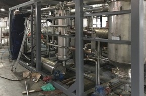 enespa ag: Innovation löst Problem des Kunststoffabfalls / Cyrill Hugis Recyclinganlage verwandelt Plastik in Rohöl