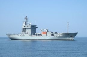 Presse- und Informationszentrum Marine: Kurs auf Kiel - 
Tender "Werra" kehrt aus UN-Einsatz zurück (mit Bild)