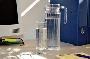 Berufsgenossenschaft für Gesundheitsdienst und Wohlfahrtspflege (BGW): Der Sommerhitze im Arbeitsalltag trotzen: BGW gibt Tipps zur Abkühlung (FOTO)
