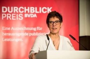 Bundesverband Deutscher Anzeigenblätter e.V. (BVDA): CDU-Vorsitzende Kramp-Karrenbauer betont Rolle der Anzeigenblätter für den gesellschaftlichen Zusammenhalt / BVDA-Medienpreis zeichnet Verlage für besondere publizistische Leistungen aus