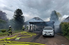 Polizeiinspektion Stade: POL-STD: 180.000 Euro Schaden bei Feuer in Burweg - drei Personen verletzt