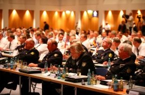 Deutscher Feuerwehrverband e. V. (DFV): Leipziger Botschaft als Feuerwehr-Zukunftsprogramm / 
57. Delegiertenversammlung des Deutschen Feuerwehrverbandes