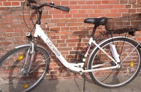 Polizeiinspektion Emsland/Grafschaft Bentheim: POL-EL: Papenburg - Fahrrad der Marke "Gratia City" sichergestellt - Eigent&uuml;mer gesucht