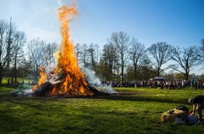 Feuerwehr Norderstedt: FW Norderstedt: Osterfeuer der Freiwilligen Feuerwehr Harksheide