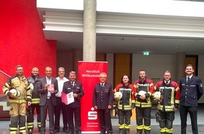 Kreisfeuerwehrverband Bodenseekreis e. V.: KFV Bodenseekreis: Sparkasse Bodensee als "Partner der Feuerwehr" ausgezeichnet