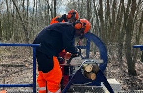 Freiwillige Feuerwehr Werne: FW-WRN: Motorsägenlehrgang der Feuerwehr Werne