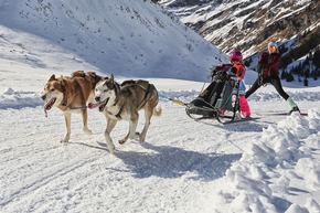 Winterspektakel für Mensch und Tier - Erster Schlittenhunde-Weltcup in Bad Hindelang seit 2018 – Kinder-Wettbewerb auf abgesicherter Strecke