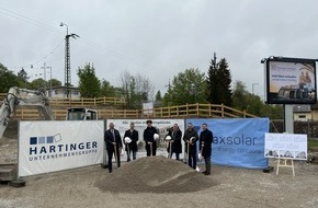 MaxSolar GmbH: Spatenstich: Bau der neuen Firmenzentrale für MaxSolar in Traunstein beginnt