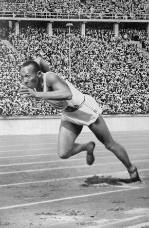 Jesse Owens: Neue Doku über den Mann, der 1936 Olympia-Geschichte schrieb – und Hitler trotzte