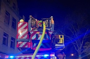 Feuerwehr Essen: FW-E: Wohnungsbrand in einem Mehrfamilienhaus - eine Person verletzt