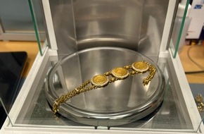 Hauptzollamt Karlsruhe: HZA-KA: Goldschmuck am Flughafen FKB entdeckt / Karlsruher Zoll findet Schmuck im Wert von über 2.200 Euro in Koffer