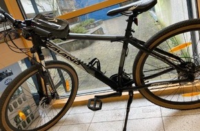 Kreispolizeibeh&ouml;rde Unna: POL-UN: B&ouml;nen - Polizei sucht Eigent&uuml;mer eines Fahrrades