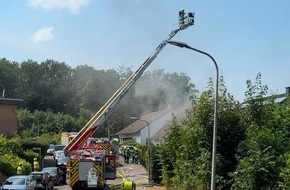 Feuerwehr Schwelm: FW-EN: Feuer im Eulenweg - Extreme Belastung f&uuml;r die Einsatzkr&auml;fte